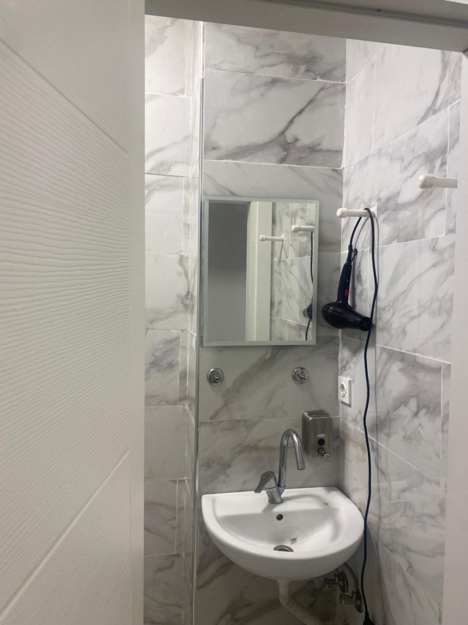 Yenikapi Hotel Истанбул Екстериор снимка